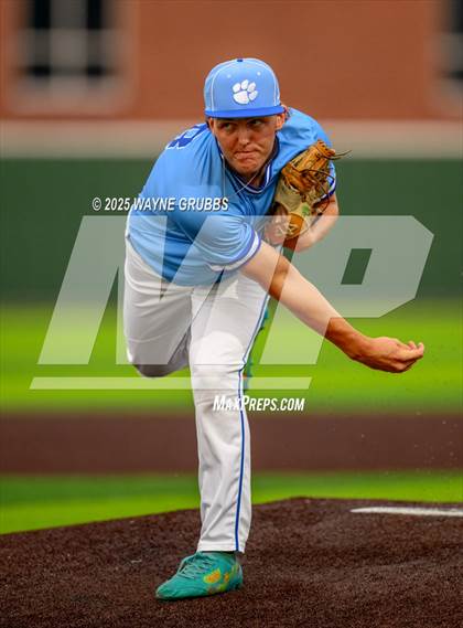 Thumbnail 2 in Spring Hill vs. Van Alstyne (UIL 4A D2 Region Semifinal) photogallery.