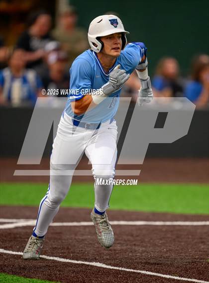 Thumbnail 3 in Spring Hill vs. Van Alstyne (UIL 4A D2 Region Semifinal) photogallery.