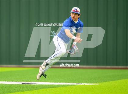 Thumbnail 2 in Spring Hill vs. Van Alstyne (UIL 4A D2 Region Semifinal) photogallery.