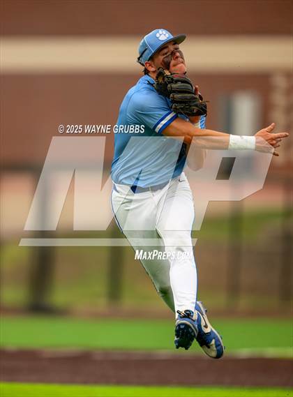 Thumbnail 1 in Spring Hill vs. Van Alstyne (UIL 4A D2 Region Semifinal) photogallery.