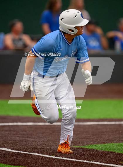 Thumbnail 1 in Spring Hill vs. Van Alstyne (UIL 4A D2 Region Semifinal) photogallery.