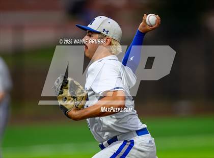 Thumbnail 2 in Spring Hill vs. Van Alstyne (UIL 4A D2 Region Semifinal) photogallery.