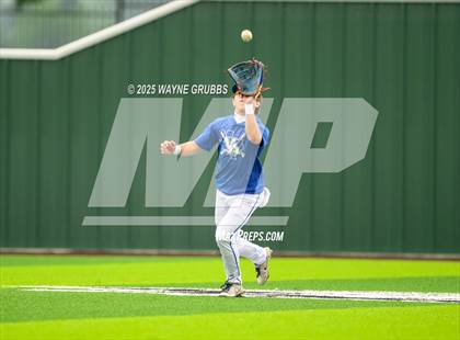 Thumbnail 3 in Spring Hill vs. Van Alstyne (UIL 4A D2 Region Semifinal) photogallery.