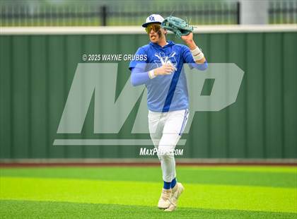 Thumbnail 3 in Spring Hill vs. Van Alstyne (UIL 4A D2 Region Semifinal) photogallery.