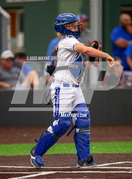 Thumbnail 1 in Spring Hill vs. Van Alstyne (UIL 4A D2 Region Semifinal) photogallery.