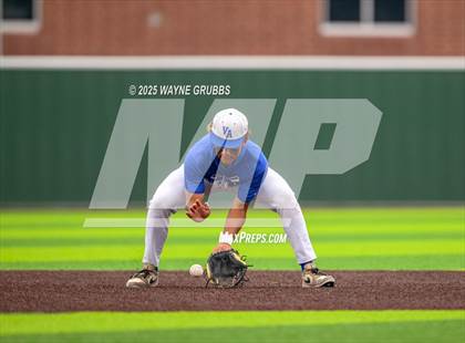 Thumbnail 1 in Spring Hill vs. Van Alstyne (UIL 4A D2 Region Semifinal) photogallery.