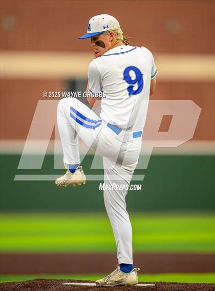 Thumbnail 2 in Spring Hill vs. Van Alstyne (UIL 4A D2 Region Semifinal) photogallery.