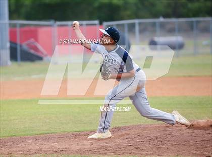 Thumbnail 2 in Lopez vs Pioneer (UIL 5A Bi-District Playoff) photogallery.