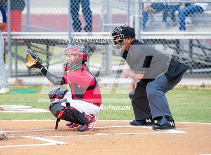 Thumbnail 2 in Lopez vs Pioneer (UIL 5A Bi-District Playoff) photogallery.