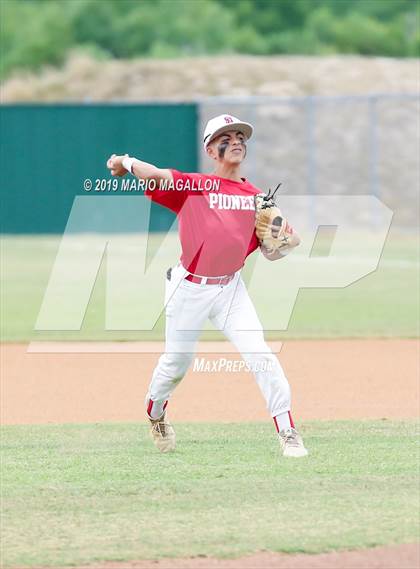 Thumbnail 2 in Lopez vs Pioneer (UIL 5A Bi-District Playoff) photogallery.