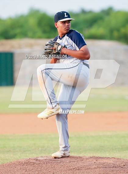 Thumbnail 3 in Lopez vs Pioneer (UIL 5A Bi-District Playoff) photogallery.