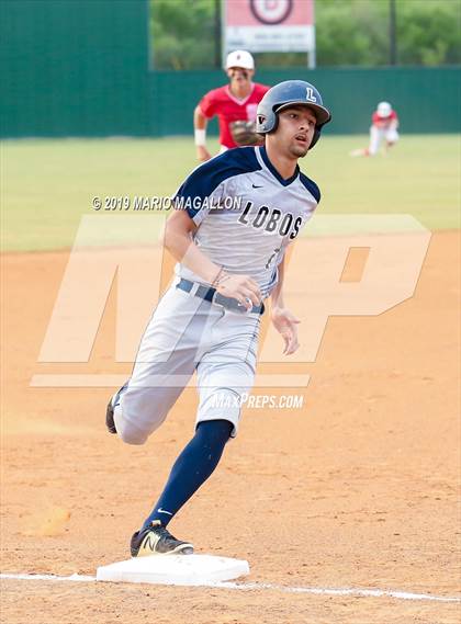 Thumbnail 2 in Lopez vs Pioneer (UIL 5A Bi-District Playoff) photogallery.