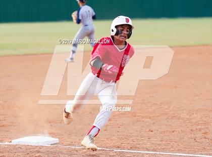 Thumbnail 2 in Lopez vs Pioneer (UIL 5A Bi-District Playoff) photogallery.