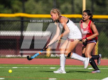 Thumbnail 2 in McLean @ Oakton photogallery.