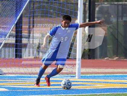Thumbnail 2 in Calexico vs. Ramona (Grossmont Holiday Tournament) photogallery.