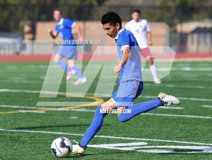 Thumbnail 1 in Calexico vs. Ramona (Grossmont Holiday Tournament) photogallery.