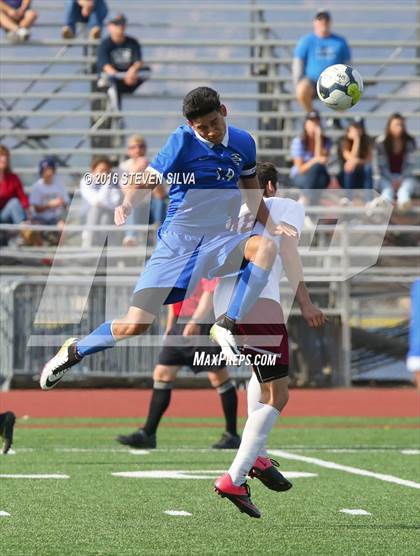 Thumbnail 3 in Calexico vs. Ramona (Grossmont Holiday Tournament) photogallery.