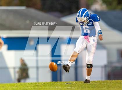 Thumbnail 3 in Shenango @ Lincoln photogallery.