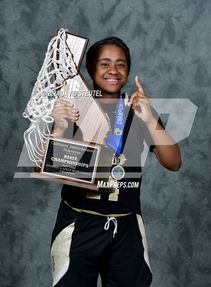 Thumbnail 2 in Bishop Montgomery (CIF State D1 Awards) photogallery.