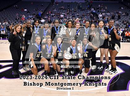 Thumbnail 2 in Bishop Montgomery (CIF State D1 Awards) photogallery.