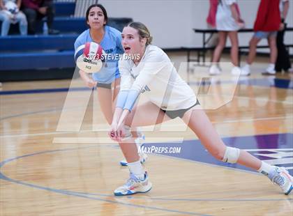 Thumbnail 1 in Mica Mountain vs. American Leadership Academy - Gilbert North (AIA 4A Semifinals) photogallery.