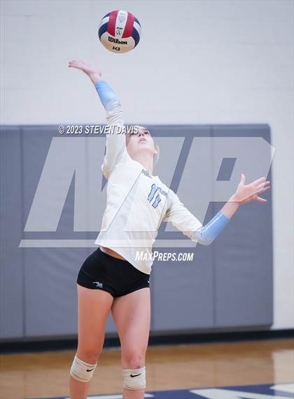 Thumbnail 3 in Mica Mountain vs. American Leadership Academy - Gilbert North (AIA 4A Semifinals) photogallery.