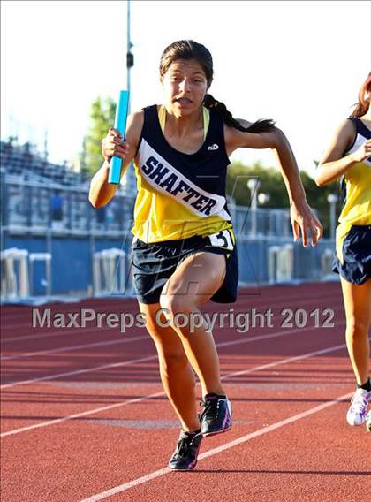 Thumbnail 3 in Titan Top 9 Invitational (Girls 4x400m Relay) photogallery.