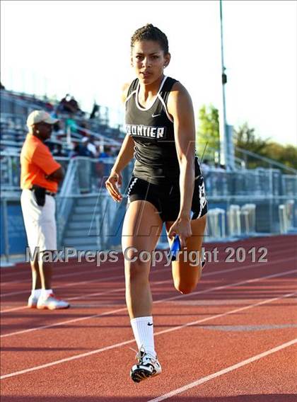 Thumbnail 1 in Titan Top 9 Invitational (Girls 4x400m Relay) photogallery.
