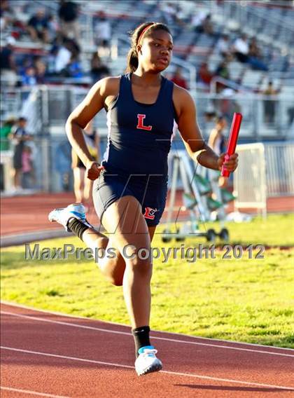 Thumbnail 1 in Titan Top 9 Invitational (Girls 4x400m Relay) photogallery.