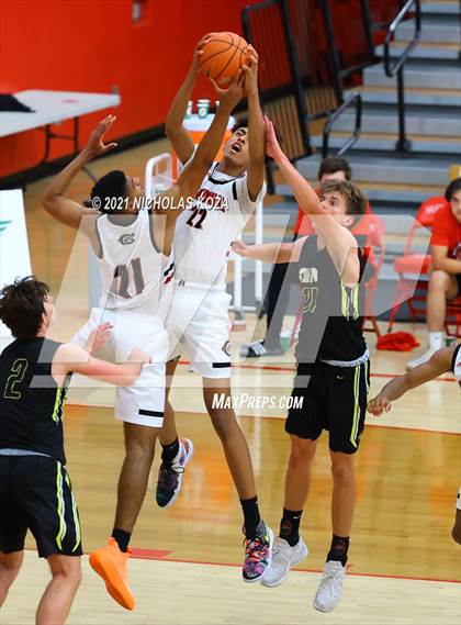 Thumbnail 1 in Capistrano Valley vs. Centennial (Mater Dei Extravaganza) photogallery.