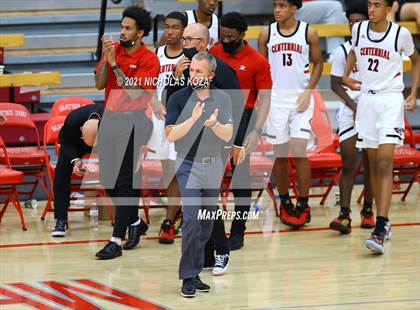 Thumbnail 2 in Capistrano Valley vs. Centennial (Mater Dei Extravaganza) photogallery.