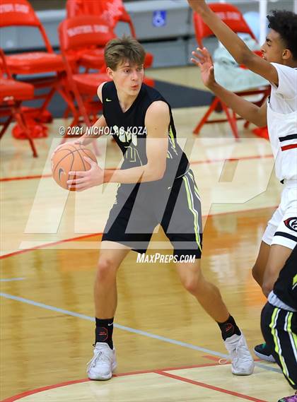 Thumbnail 2 in Capistrano Valley vs. Centennial (Mater Dei Extravaganza) photogallery.