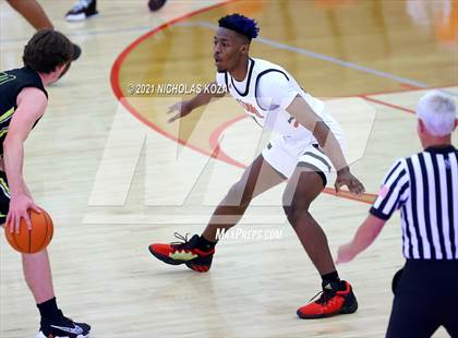 Thumbnail 2 in Capistrano Valley vs. Centennial (Mater Dei Extravaganza) photogallery.