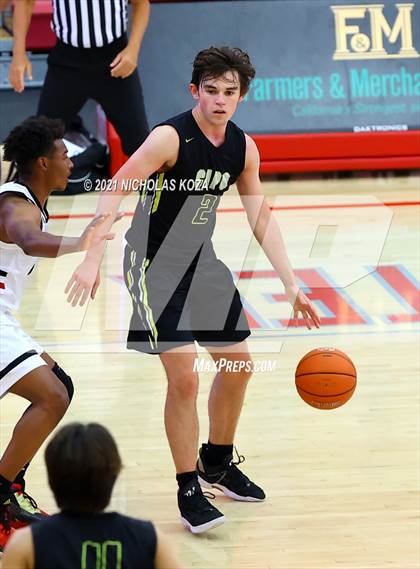 Thumbnail 1 in Capistrano Valley vs. Centennial (Mater Dei Extravaganza) photogallery.