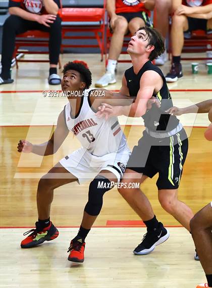 Thumbnail 2 in Capistrano Valley vs. Centennial (Mater Dei Extravaganza) photogallery.