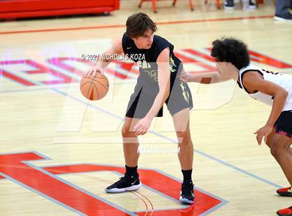 Thumbnail 1 in Capistrano Valley vs. Centennial (Mater Dei Extravaganza) photogallery.