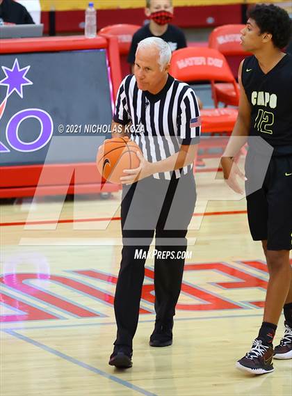 Thumbnail 3 in Capistrano Valley vs. Centennial (Mater Dei Extravaganza) photogallery.