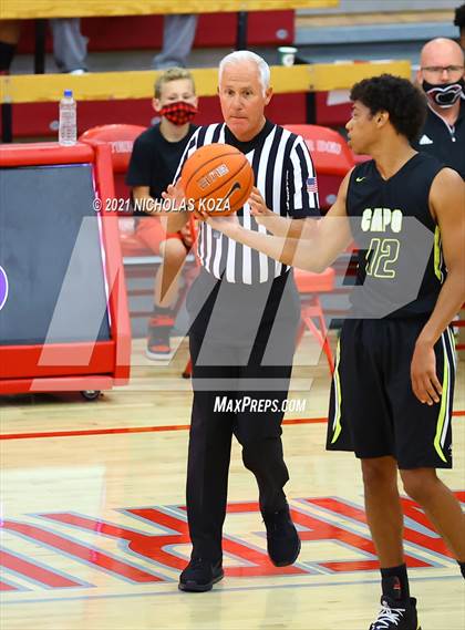 Thumbnail 2 in Capistrano Valley vs. Centennial (Mater Dei Extravaganza) photogallery.