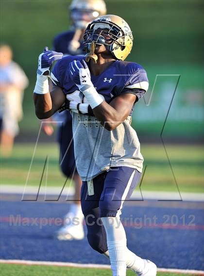 Thumbnail 1 in DeMatha @ Our Lady of Good Counsel photogallery.