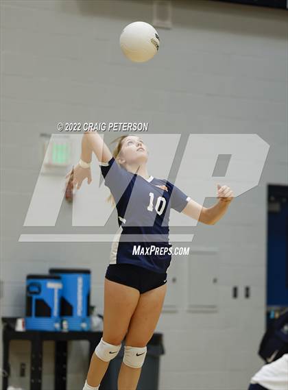 Thumbnail 1 in Roy vs. Mountain Crest photogallery.
