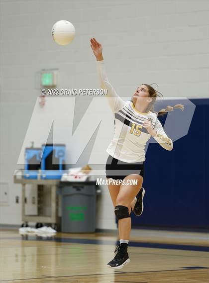 Thumbnail 2 in Roy vs. Mountain Crest photogallery.
