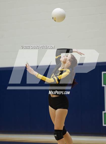 Thumbnail 1 in Roy vs. Mountain Crest photogallery.