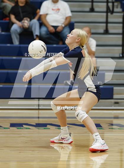 Thumbnail 2 in Roy vs. Mountain Crest photogallery.