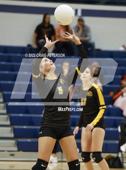 Thumbnail 3 in Roy vs. Mountain Crest photogallery.