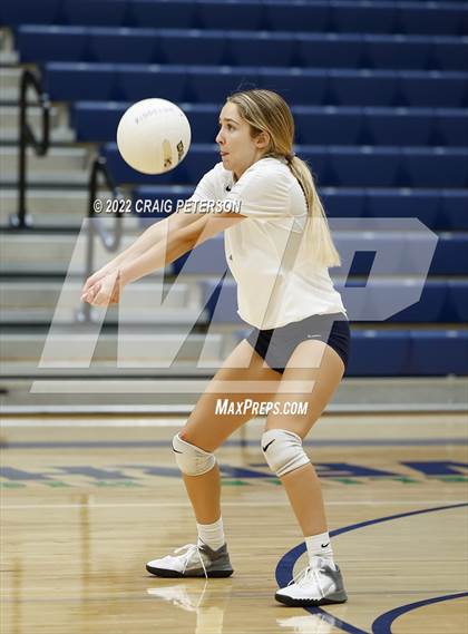 Thumbnail 1 in Roy vs. Mountain Crest photogallery.