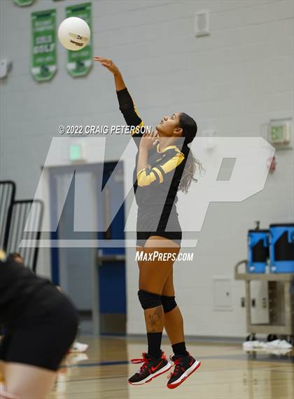 Thumbnail 1 in Roy vs. Mountain Crest photogallery.