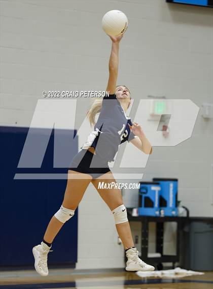 Thumbnail 3 in Roy vs. Mountain Crest photogallery.