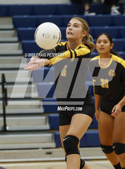 Thumbnail 1 in Roy vs. Mountain Crest photogallery.