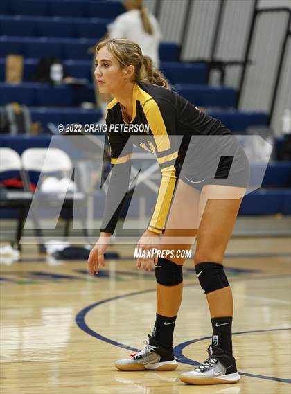 Thumbnail 2 in Roy vs. Mountain Crest photogallery.