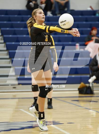 Thumbnail 1 in Roy vs. Mountain Crest photogallery.